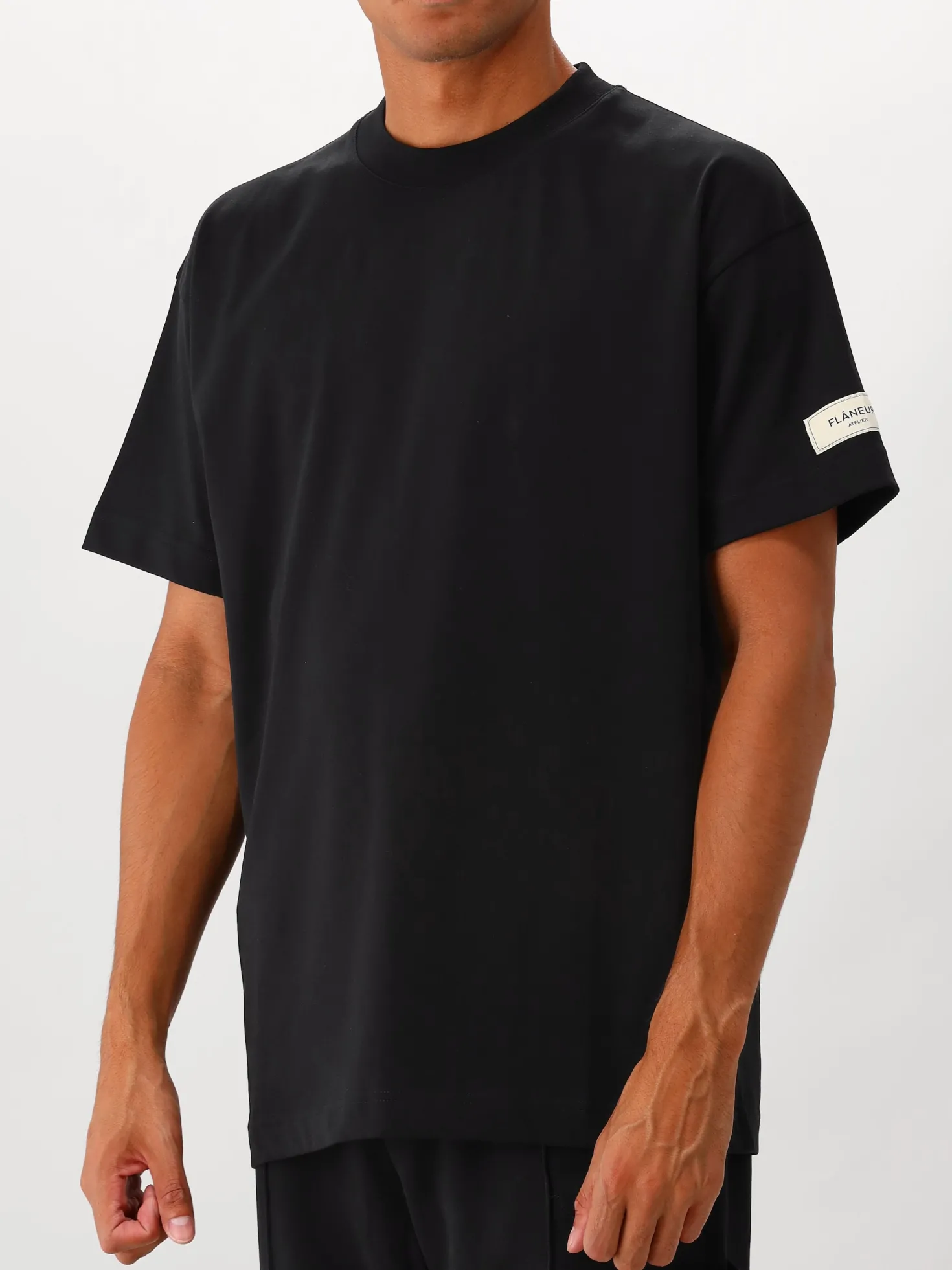 Flâneur T-shirt Zwart Atellier
