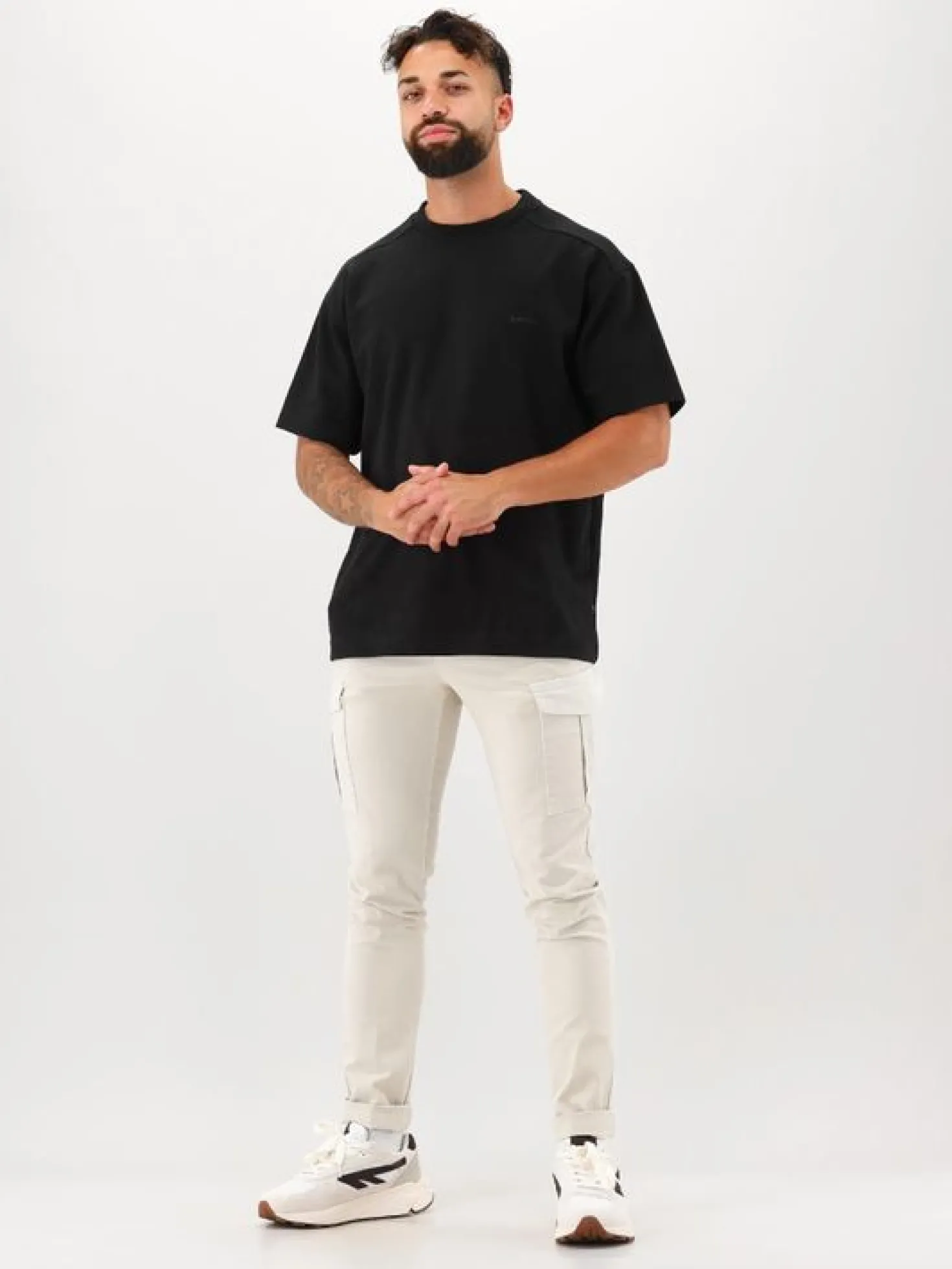 Genti T-Shirt Zwart Oversized Fit