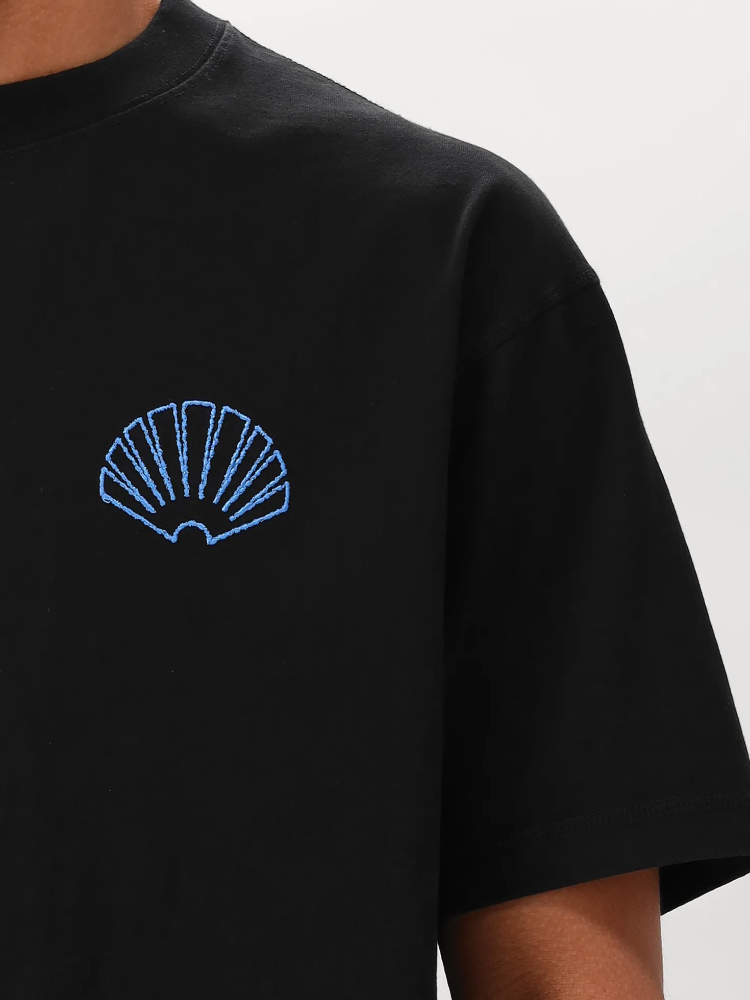 New Amsterdam T-Shirt Zwart Logo Tee Black Acid Blue